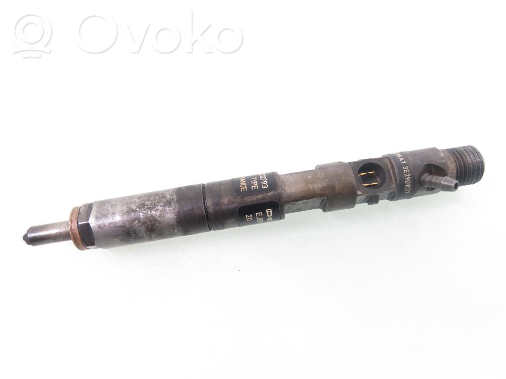 Inyector de combustible   8200132793,8200049876,EJBR01401Z,8200049876,8200132793,EJBR01401Z