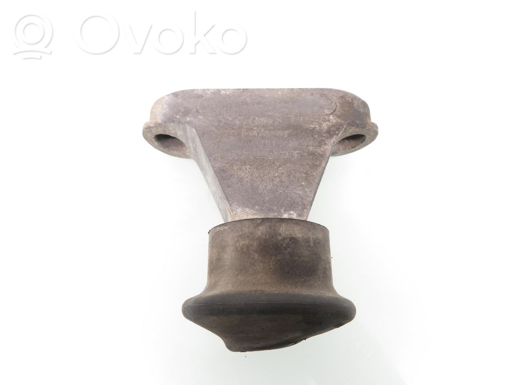 Audi 80 90 S2 B4 Engine mounting bracket 
