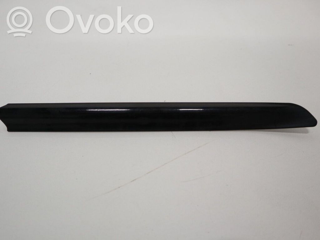 BMW 3 E46 Lokasuojan lista (muoto) 