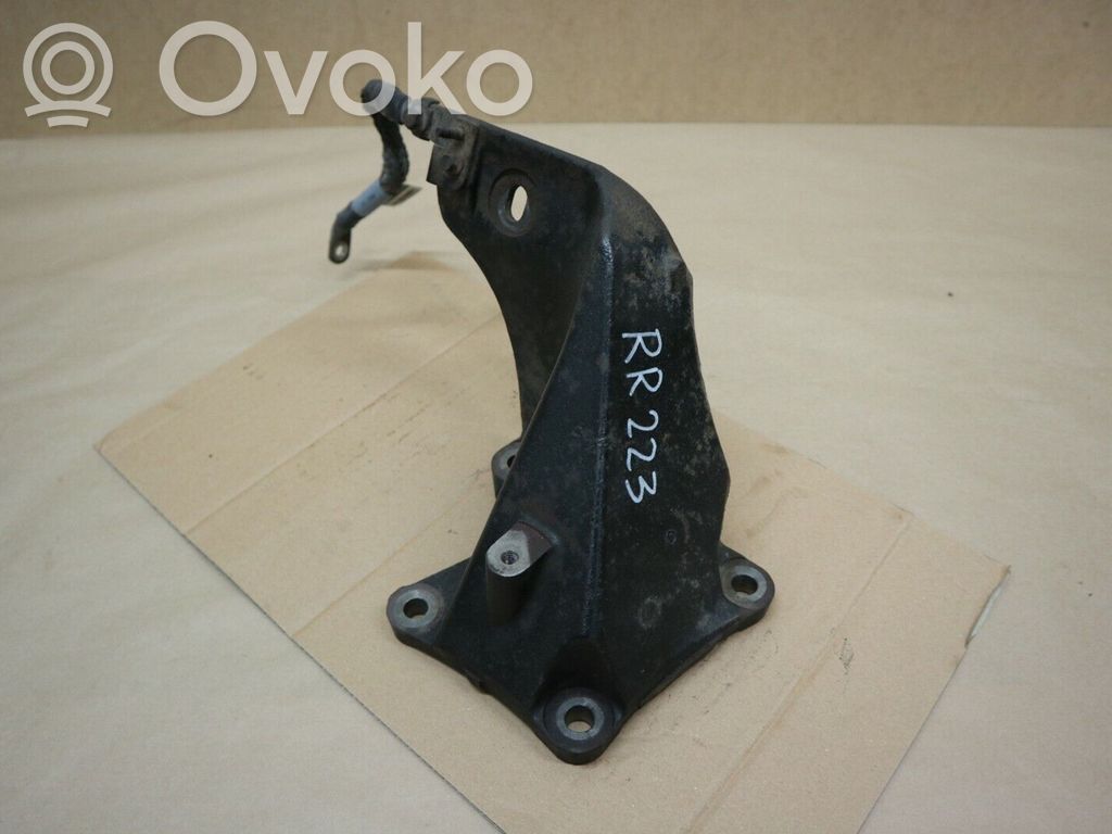 Engine mounting bracket   6H436037AB
