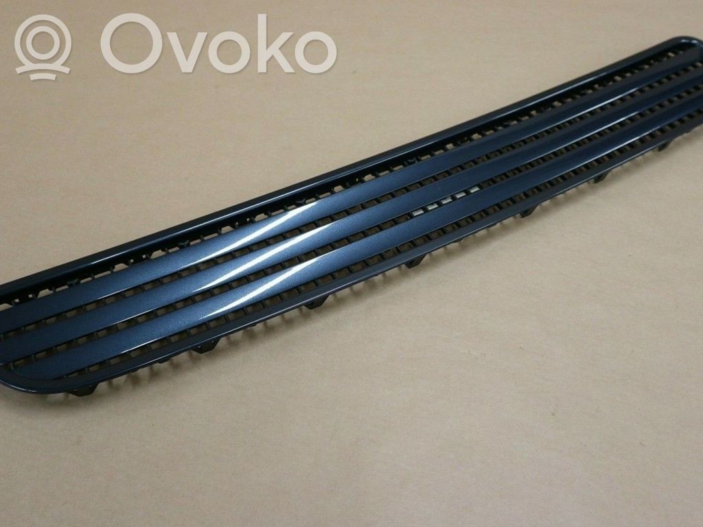 Bonnet/hood grill