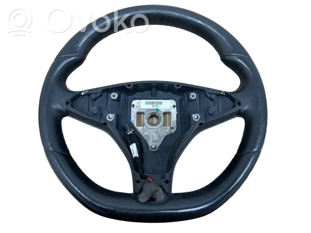 Tesla Model S Ohjauspyörä 