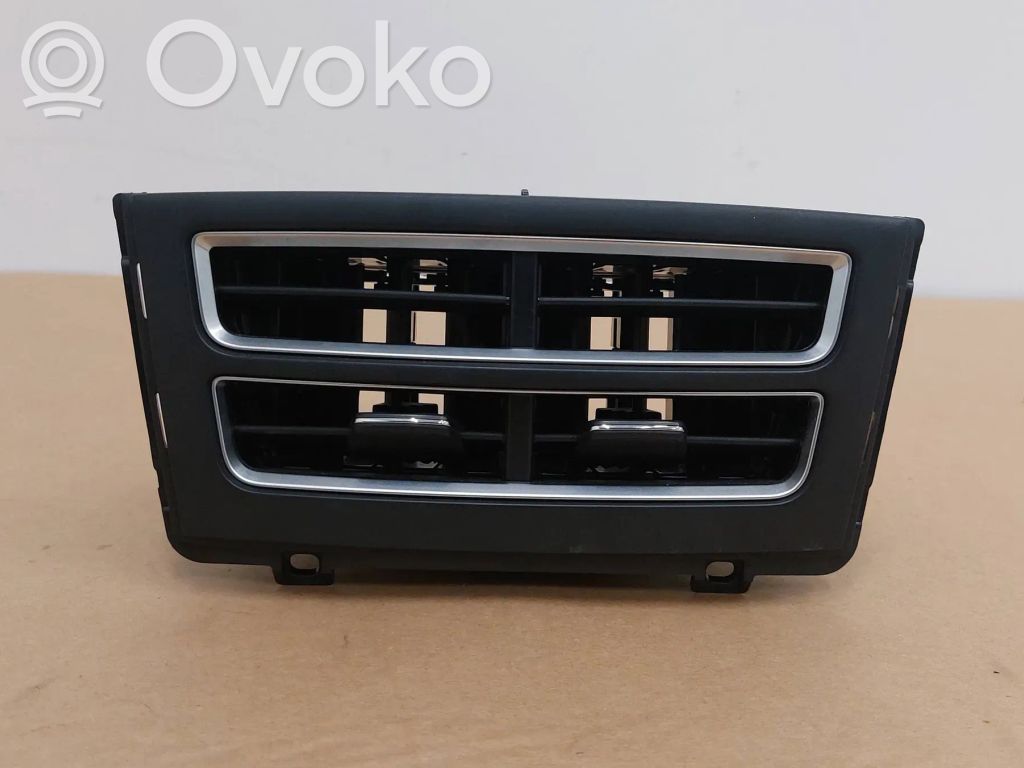 Oro grotelės gale   600601600D