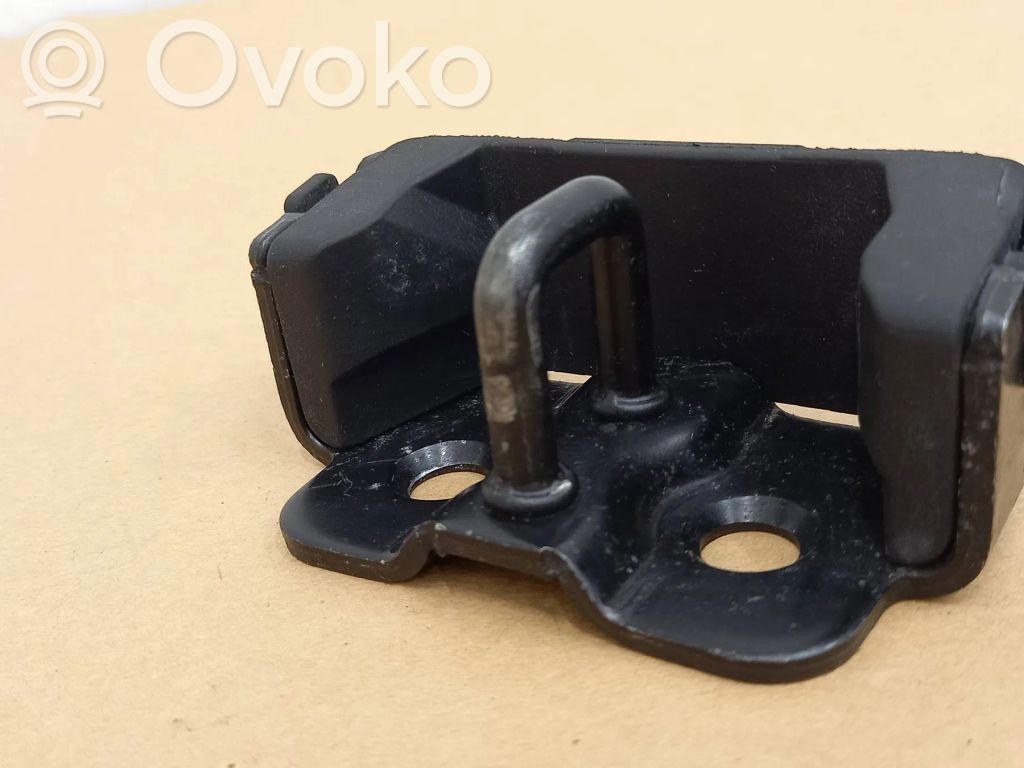 Trunk lock loop   1334778
