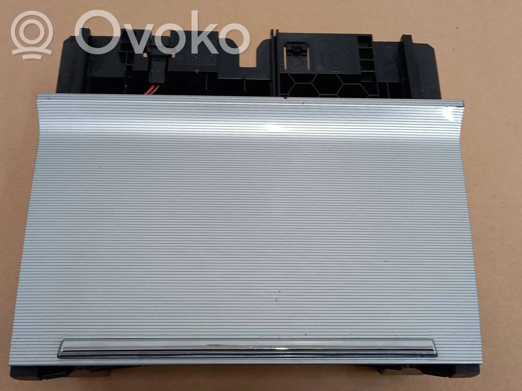Skoda Octavia Mk3 (5E) Schowek deski rozdzielczej 