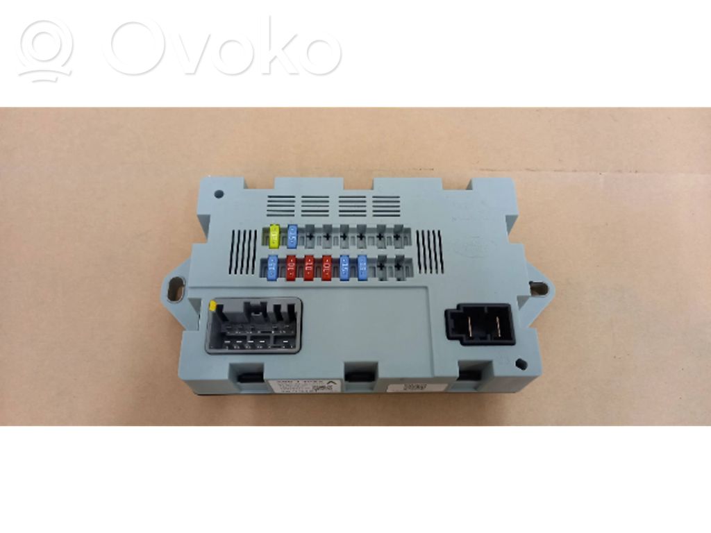 Módulo de fusible   CPLA14Q073AA,73707520,1507081074,SW71739084