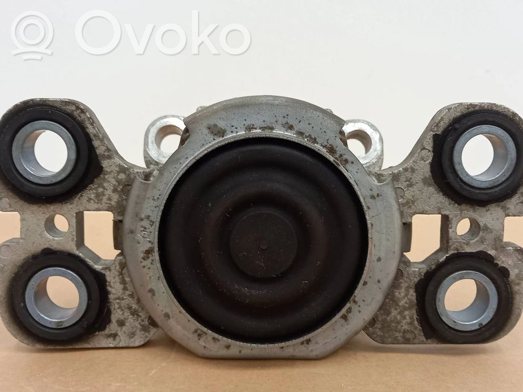 Land Rover Evoque I Engine mount bracket 
