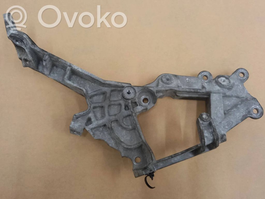 Land Rover Evoque I Engine mounting bracket 