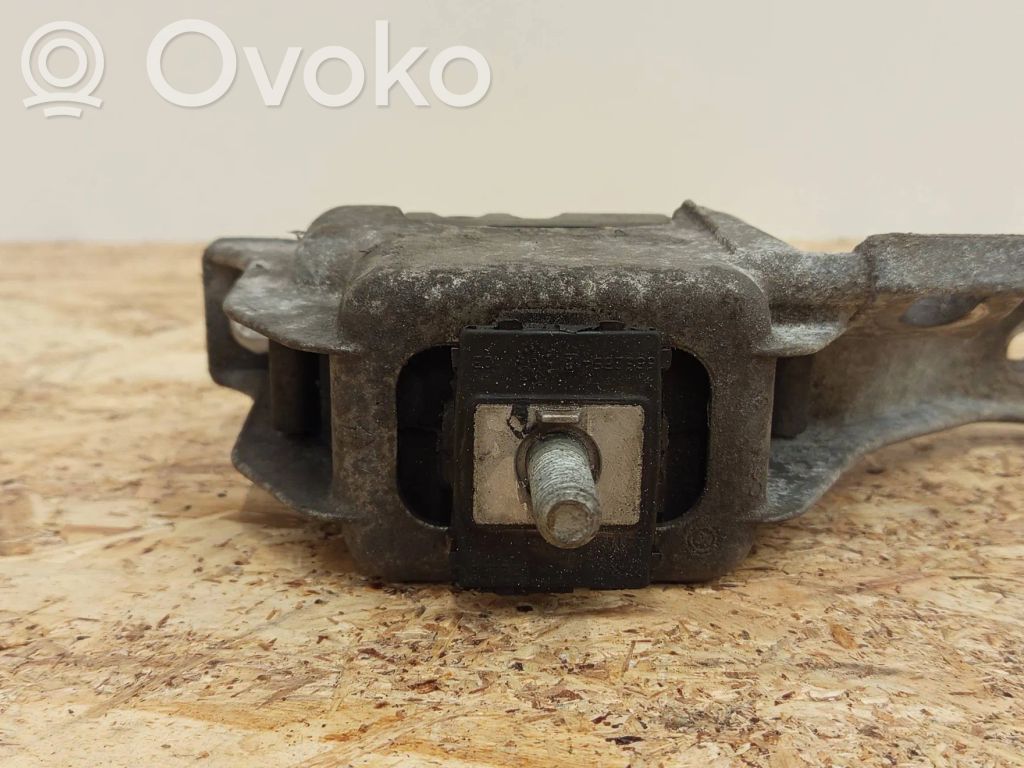 Mini One - Cooper Coupe R56 Engine mount bracket 
