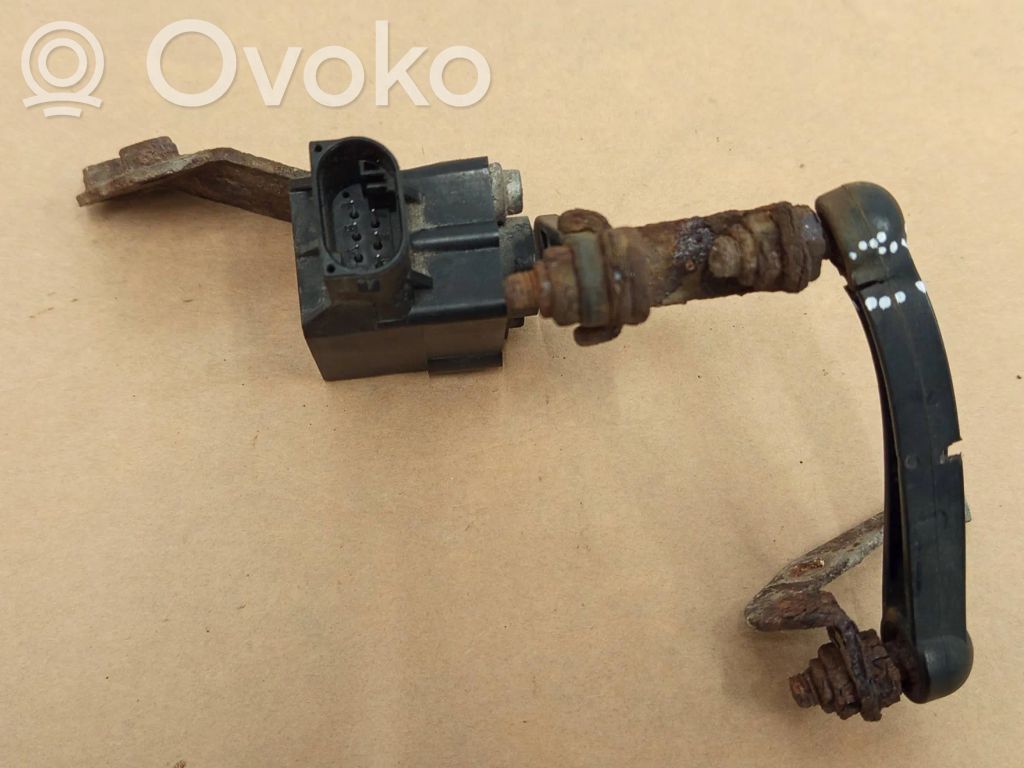 BMW Z4 E85 E86 Rear air suspension level height sensor 