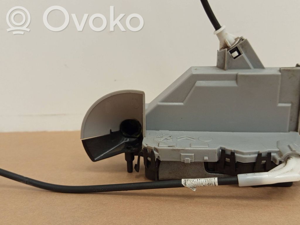 Citroen Berlingo Front door lock 