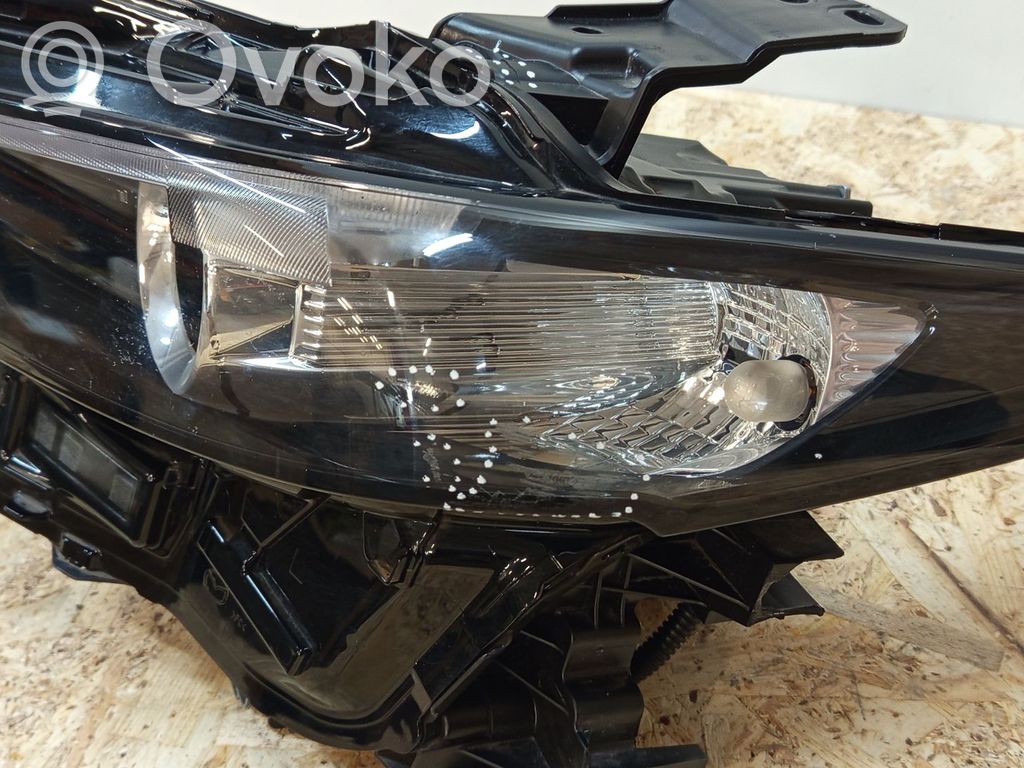 Mazda 3 Headlight/headlamp 