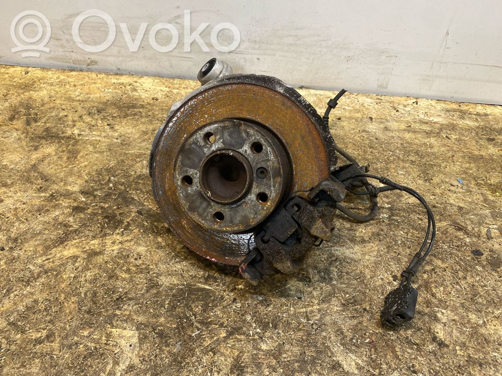 BMW 1 F20 F21 Achsschenkel vorne 