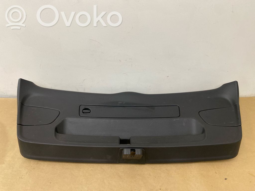 Audi A3 S3 8V Tailgate trim 