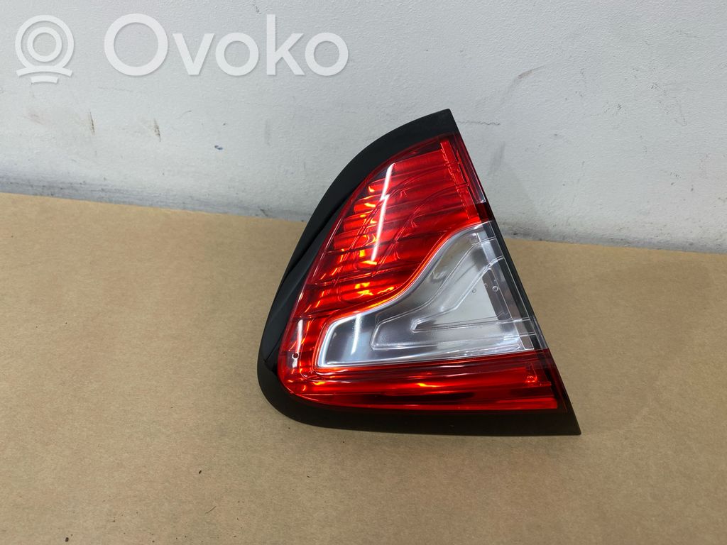 Renault Captur Takaluukun takavalot 