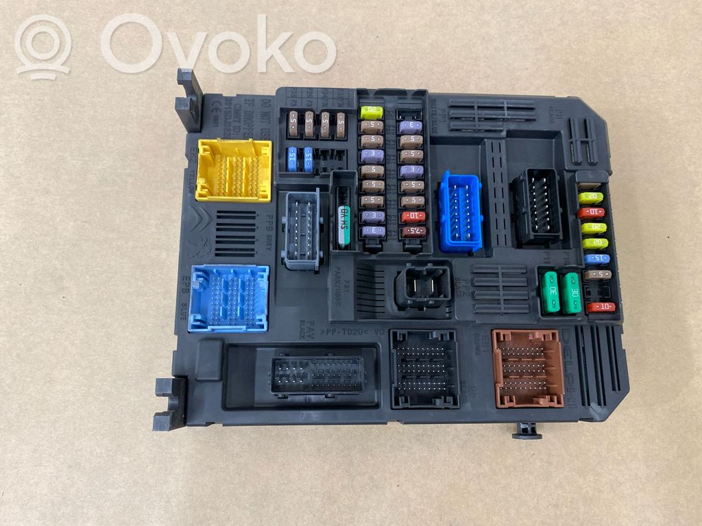 Citroen C4 Grand Picasso Drošinātāju bloks 