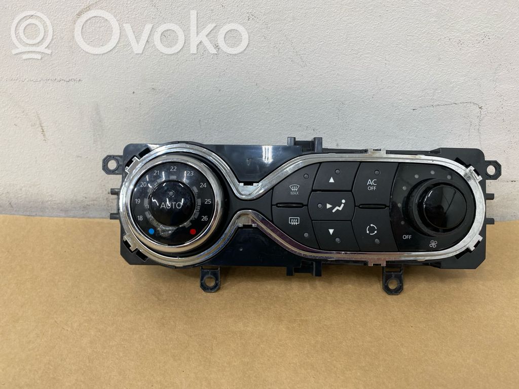 Renault Captur Climate control unit 