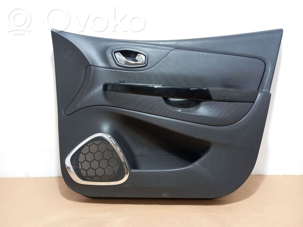 Renault Captur Etuoven verhoilu 