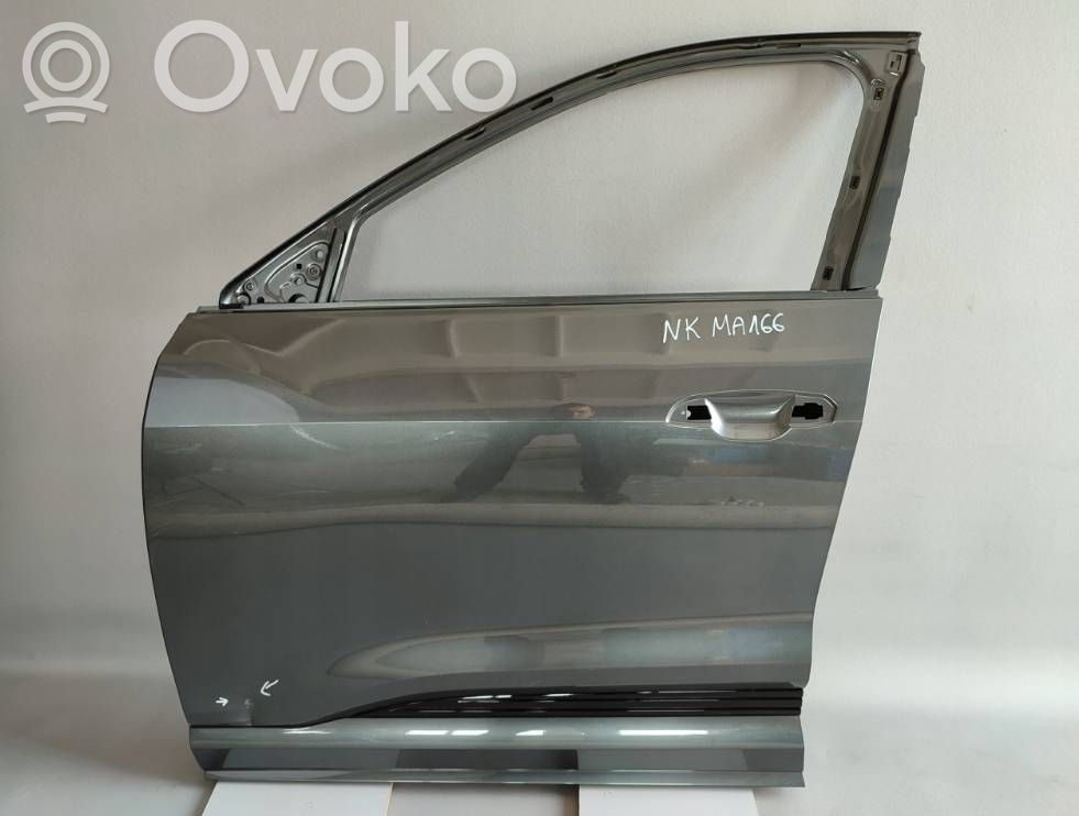Audi e-tron Front door 