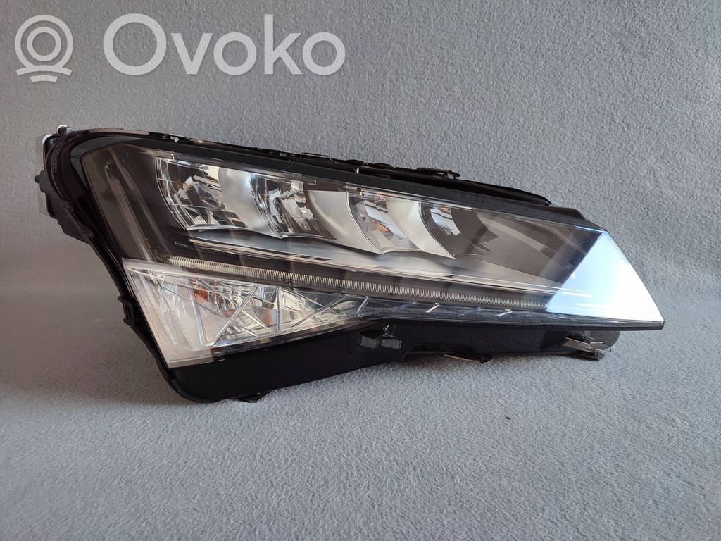 Skoda Superb B8 (3V) Lampa przednia 