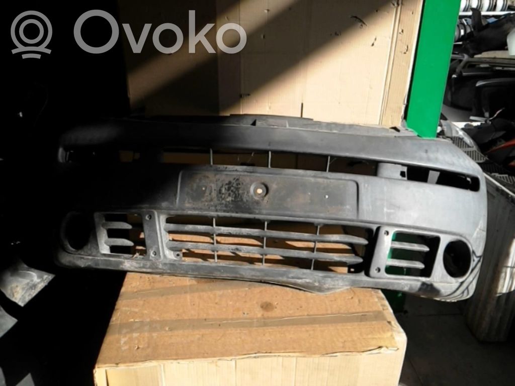 Opel Vivaro Parachoques delantero 