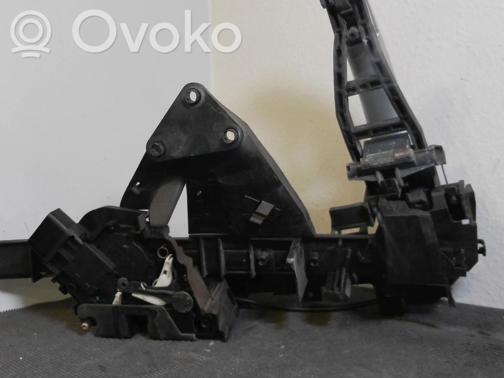 Front door lock   4892360