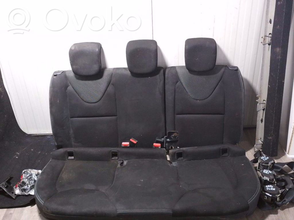 Renault Clio IV Takaistuin 