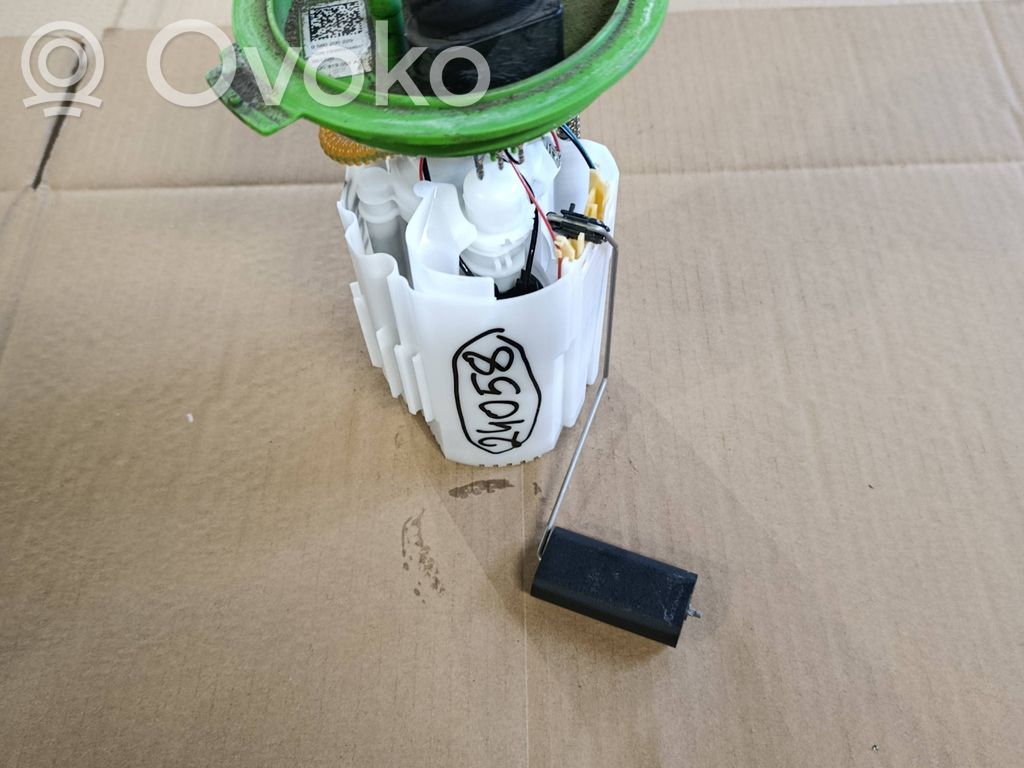 Volkswagen Golf VII Bomba interna de combustible 