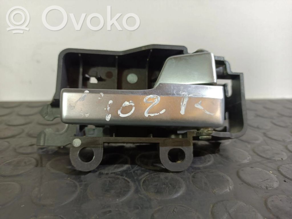 Manecilla interna puerta delantera   3M51R22600