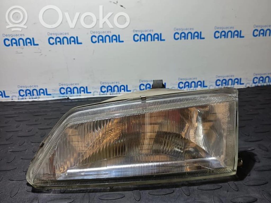 Peugeot 106 Scheinwerfer 