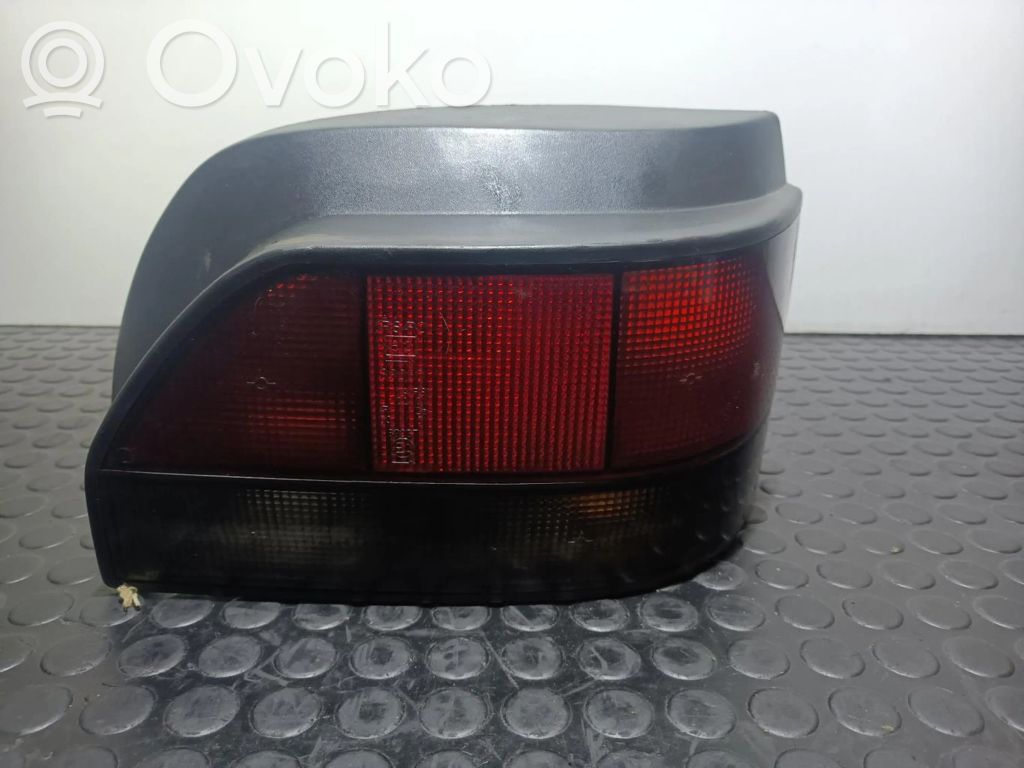 Renault Clio I Rear/tail lights 