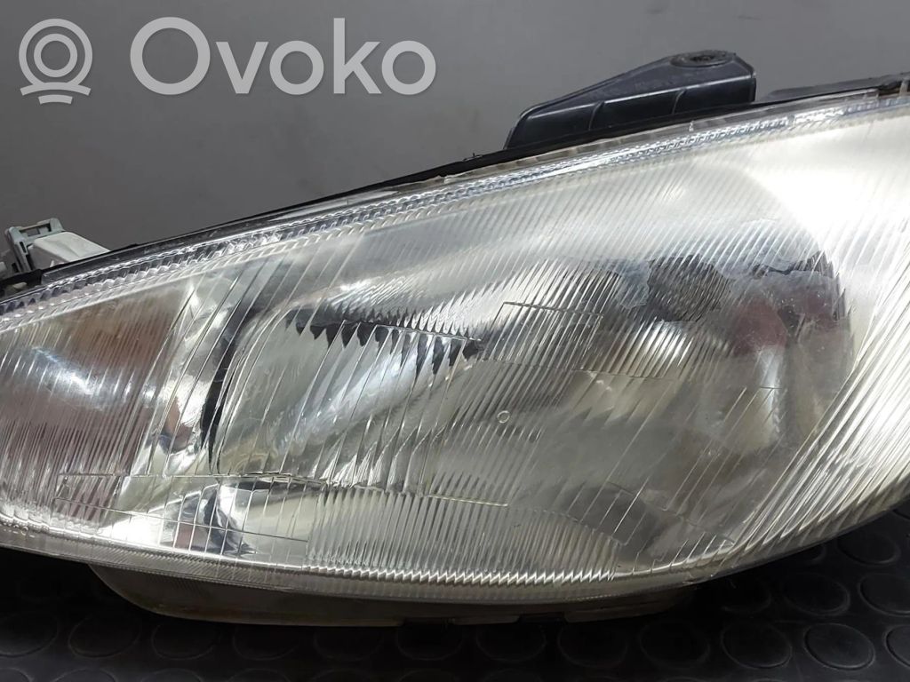 Peugeot 206+ Headlight/headlamp 