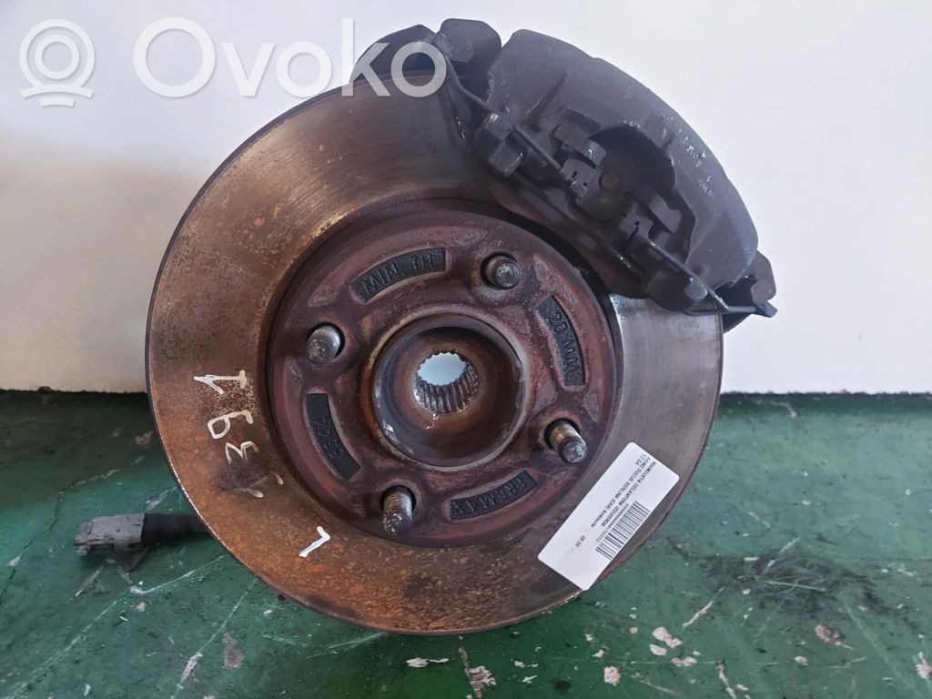 Front wheel hub spindle knuckle