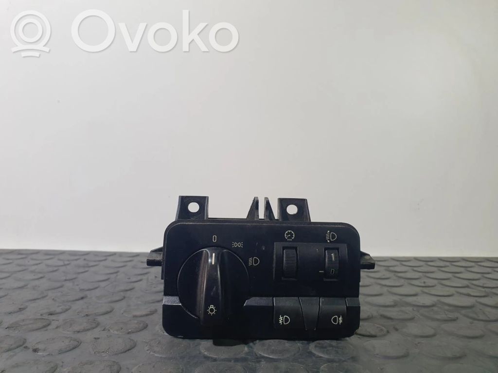 Light switch   61318383226