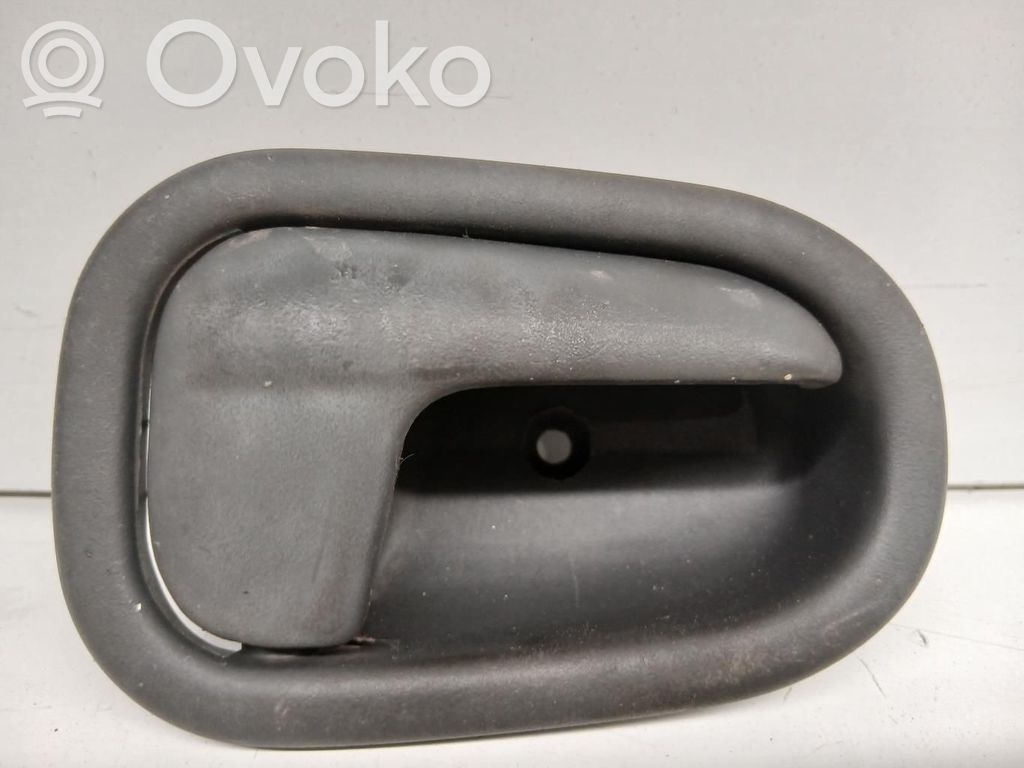 Manecilla interna puerta trasera