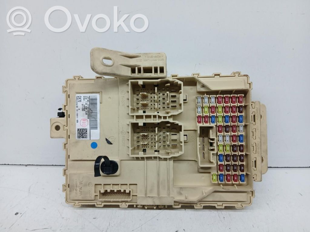 KIA Ceed Fuse module 