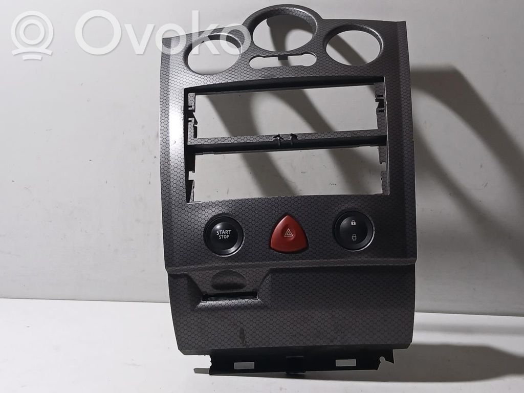 Renault Megane II Hazard light switch 