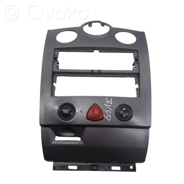 Renault Megane II Hazard light switch 