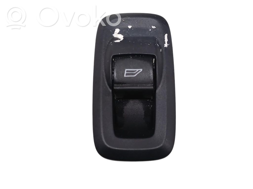 Electric window control switch   Q1B514529AA