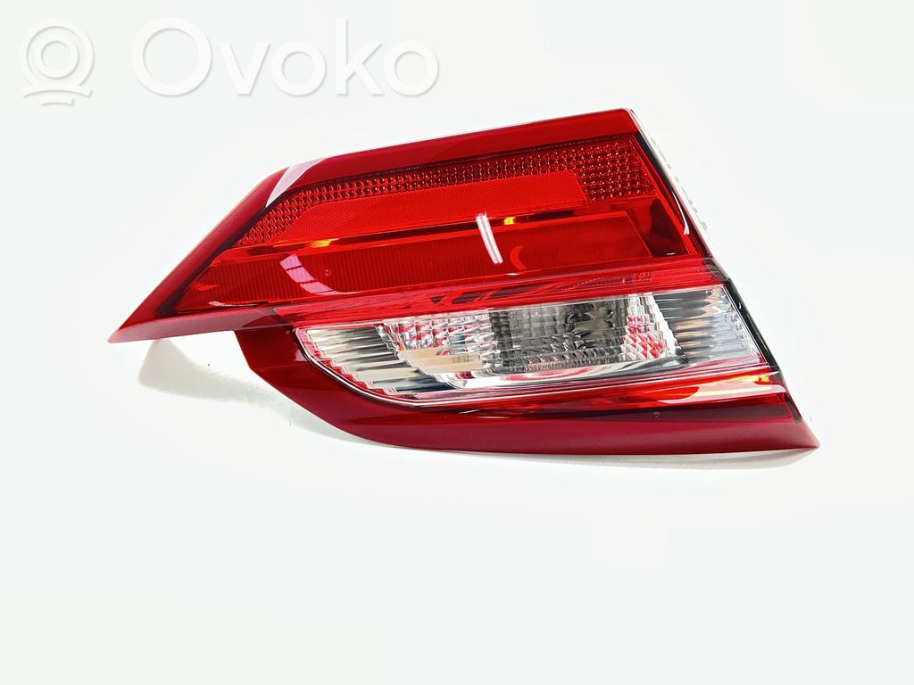 Ford Fiesta Lampy tylnej klapy bagażnika 
