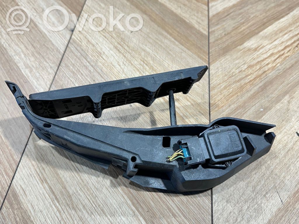 Accelerator throttle pedal   25916010