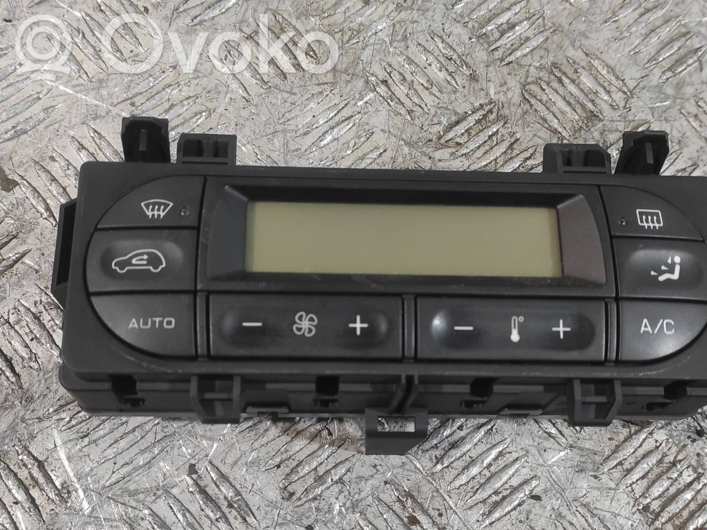 Peugeot 1007 Climate control unit 