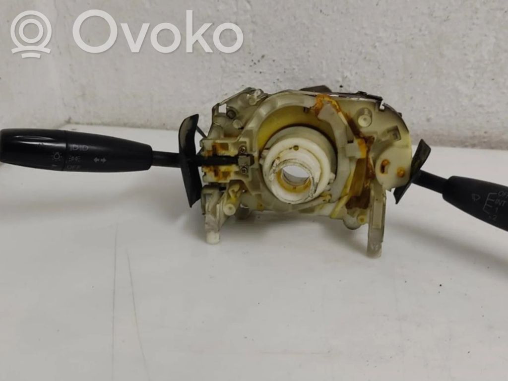 KIA Rio Interruptor de control multifunción 