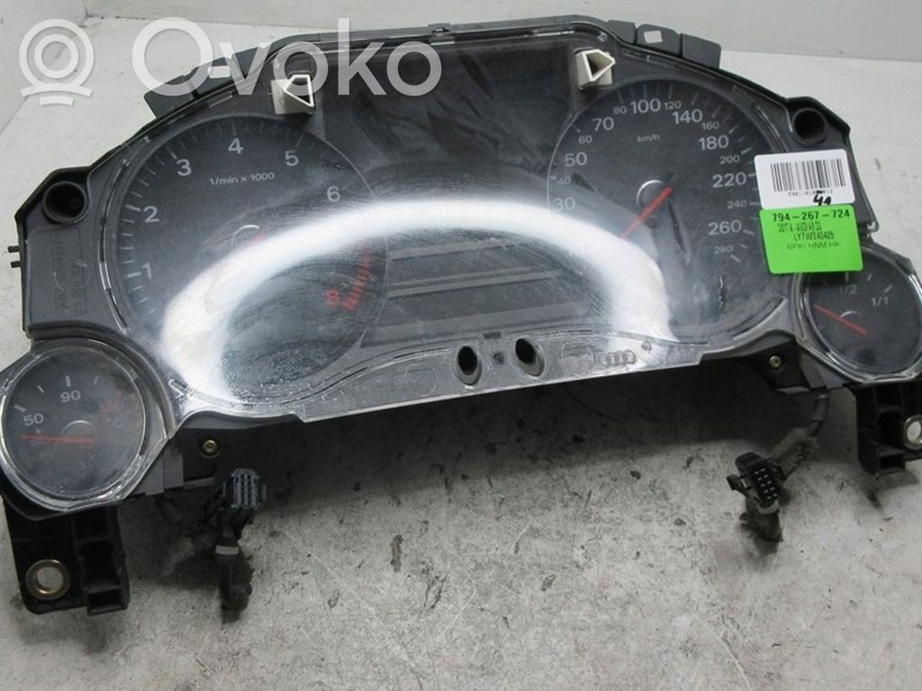 Audi A8 S8 D3 4E Spidometrs (instrumentu panelī) 