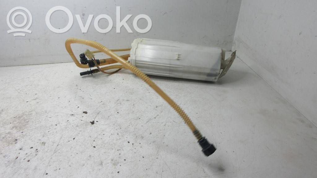 Audi A8 S8 D3 4E Bomba interna de combustible 