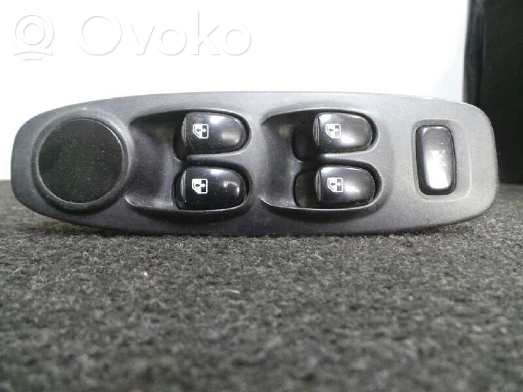 Electric window control switch   620W10270,4BOTONES