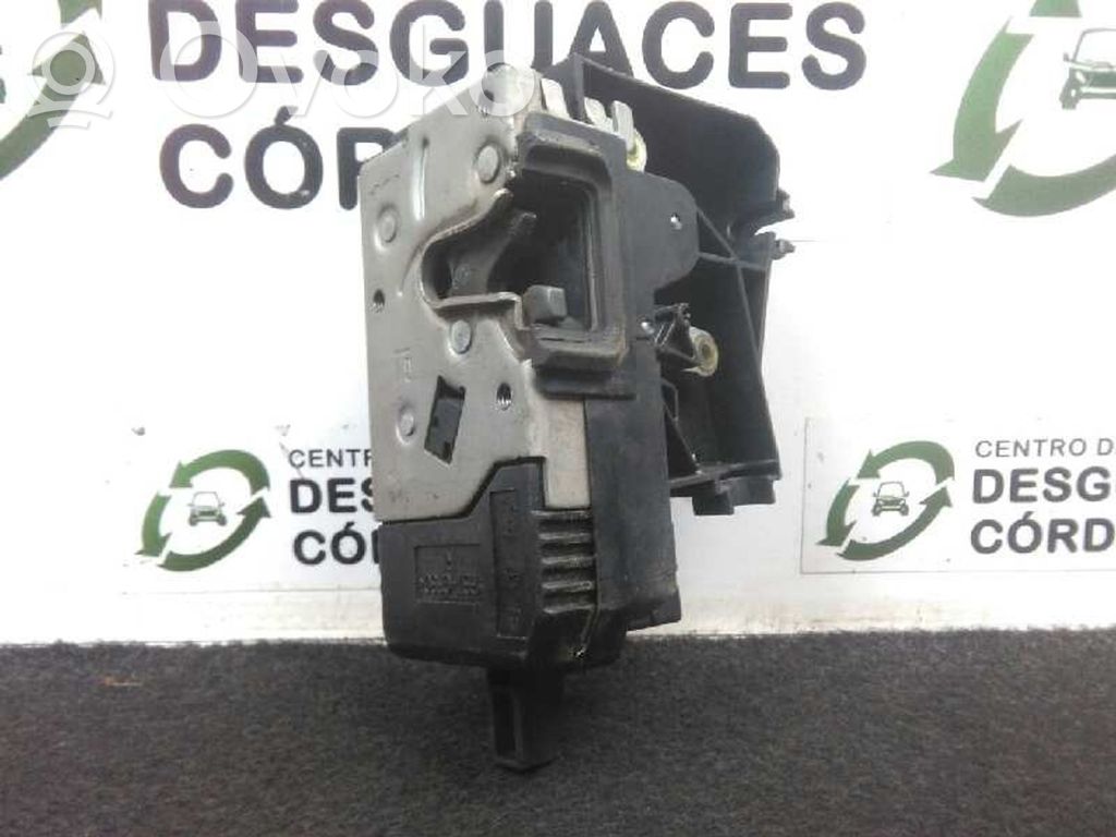 Priekšpusē slēdzene   13210765,VECTRAC5PUERTAS,ELECTRICA5PIN