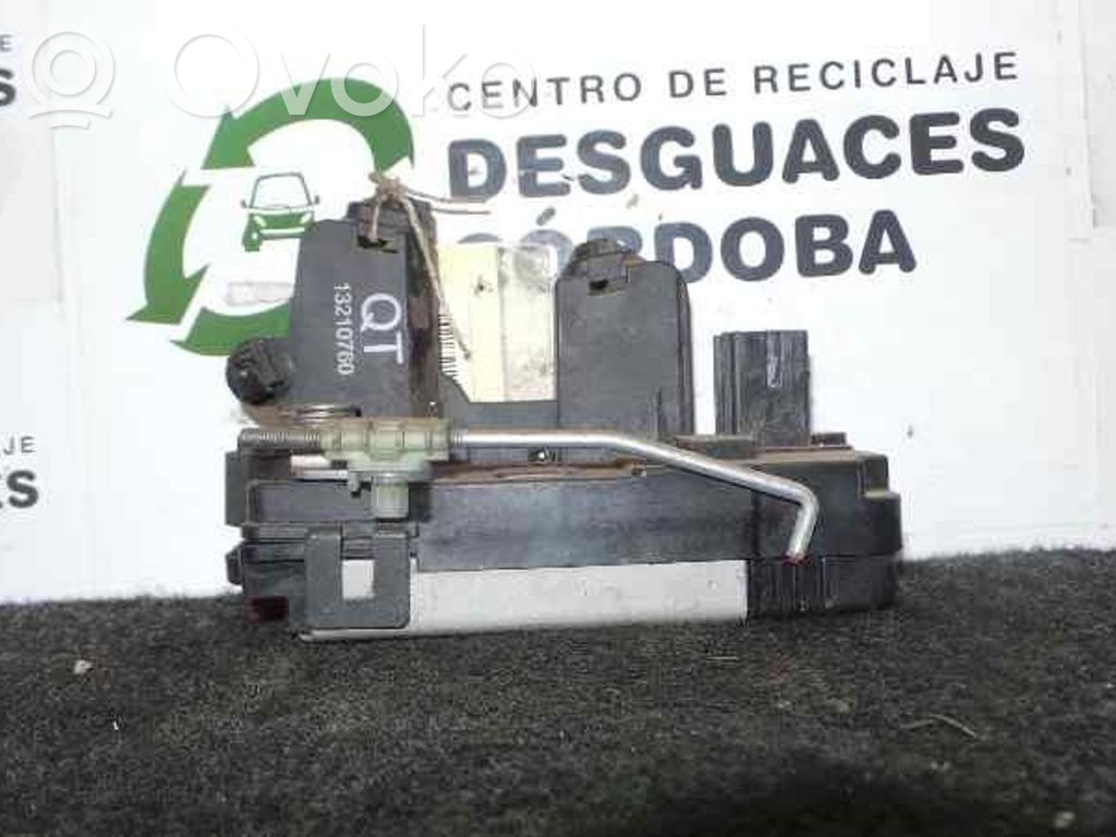 Opel Vectra C Aizmugurē slēdzene 