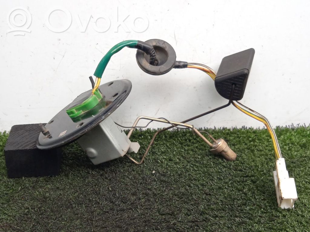Toyota Corolla E90 Kraftstoffpumpe im Tank 
