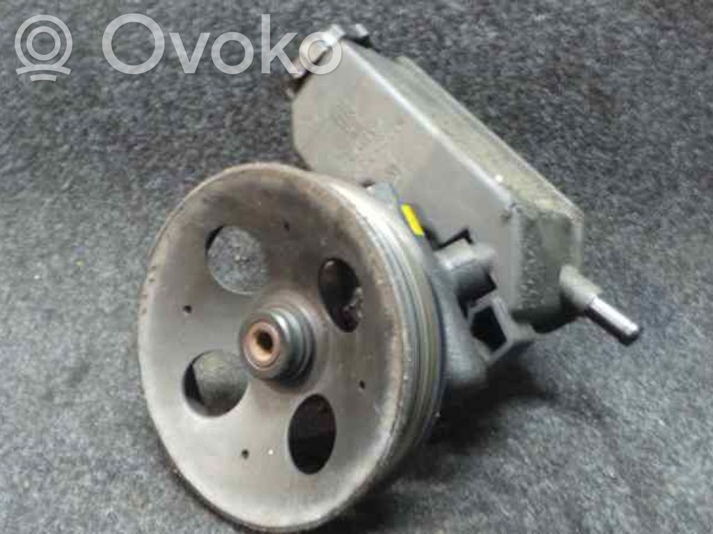 Opel Vectra B Vairo stiprintuvo siurblys 